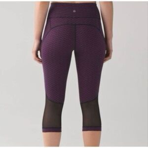 Lululemon Outrun 17” Plum Crops